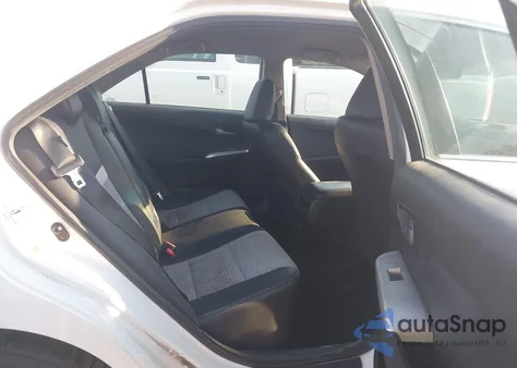 2014 Toyota Camry Se z USA, uszkodzony, nr VIN 4T1BF1FK9EU416274